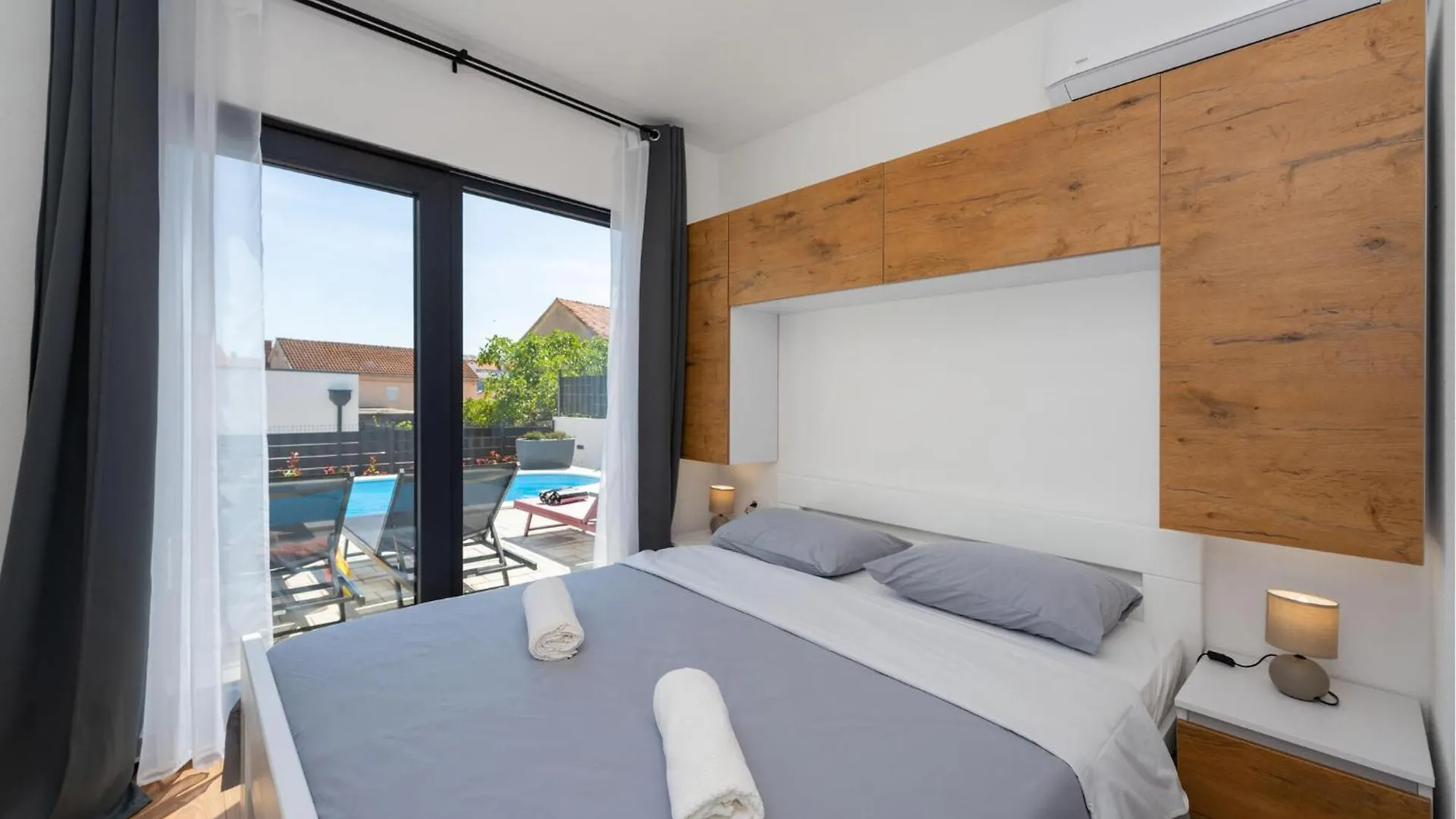 Amazing Home In Posedarje With Private Swimming Pool, Can Be Inside Or Outside