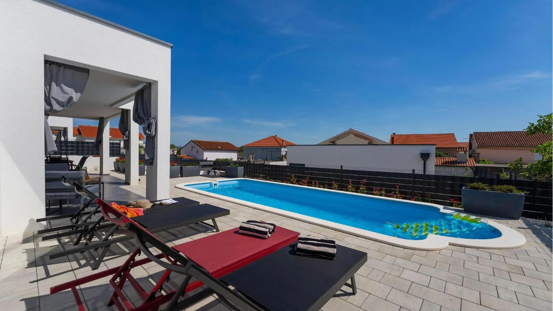 Ferienhaus Amazing Home In Posedarje With Private Swimming Pool, Can Be Inside Or Outside Kroatien